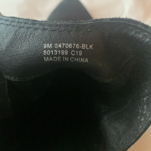 Frye Chelsea Reina Cut Out Ankle Boot-Black size 9 - Picture 5 of 8